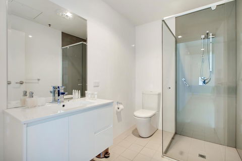 Light And Spacious, Stunning Views Of Adelaide - Kempsey Accommodation 8