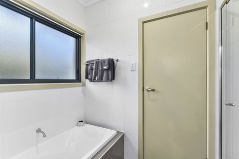 Accommodation On Lansell 2 - Kempsey Accommodation 11