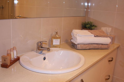 C And C Tanunda - Kempsey Accommodation 7
