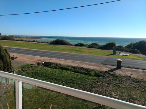 Seafront Shack - Kempsey Accommodation 1