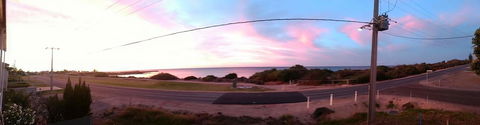 Seafront Shack - Kempsey Accommodation 3