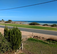Seafront Shack - Kempsey Accommodation