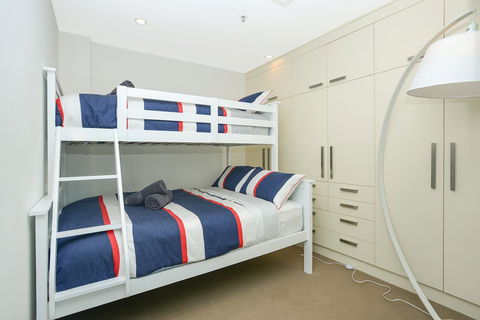 Glenelg Skyline Penthouse - Kempsey Accommodation 44