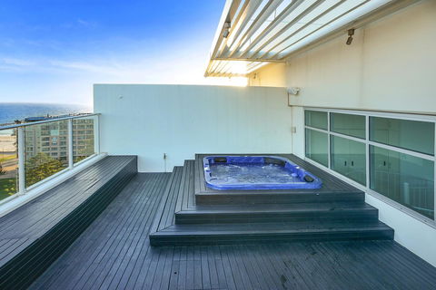 Glenelg Skyline Penthouse - Kempsey Accommodation 15