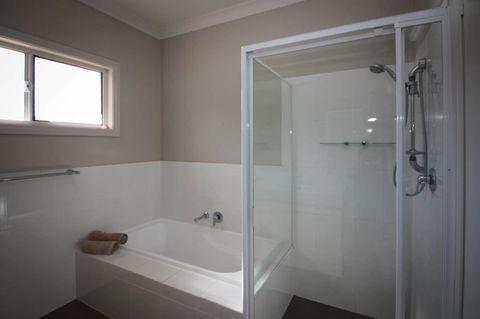 Waterfront On Osprey - Kempsey Accommodation 21