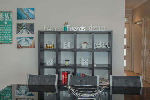 Waterfront On Osprey - Kempsey Accommodation 9