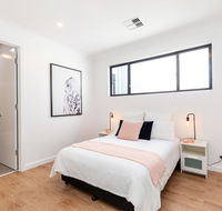 Brand new affordable luxury 3 bedroom 3 bathrooms house close to Adelaide city Chinatown beach Adelaide Airport - Kempsey Accommodation