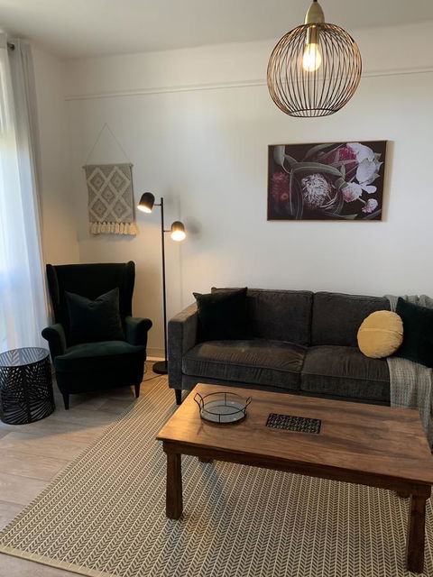 Sunshine Four - Kempsey Accommodation 9