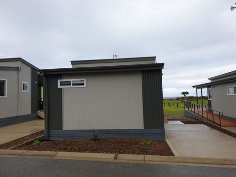 NRMA Victor Harbor Beachfront Holiday Park - Kempsey Accommodation 11