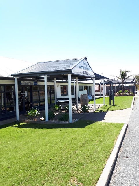 Meningie Waterfront Motel - Kempsey Accommodation 0