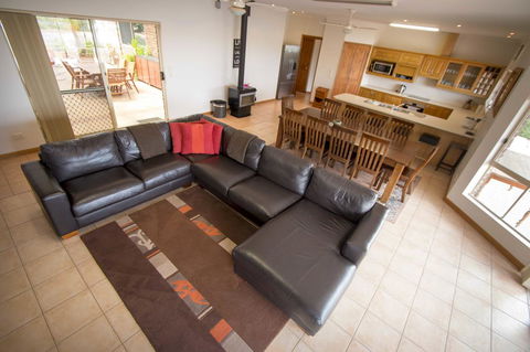 Limestone Ridge - Kempsey Accommodation 3