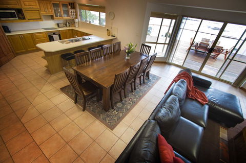 Limestone Ridge - Kempsey Accommodation 5
