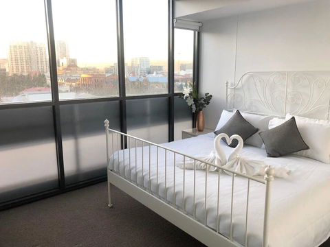 CENTRAL ESCAPE 2 BEDROOM @ ADELAIDE CBD - Kempsey Accommodation 2