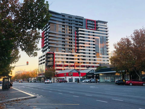 CENTRAL ESCAPE 2 BEDROOM @ ADELAIDE CBD - Kempsey Accommodation 1