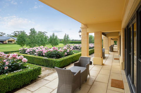 The Barn Accommodation - Kempsey Accommodation 17