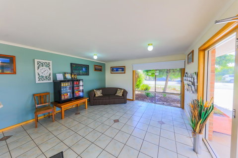 Country Roads Motor Inn Naracoorte - Kempsey Accommodation 37