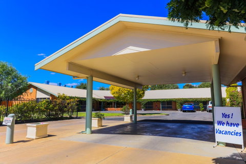 Country Roads Motor Inn Naracoorte - Kempsey Accommodation 1