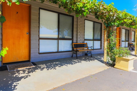 Country Roads Motor Inn Naracoorte - Kempsey Accommodation 24