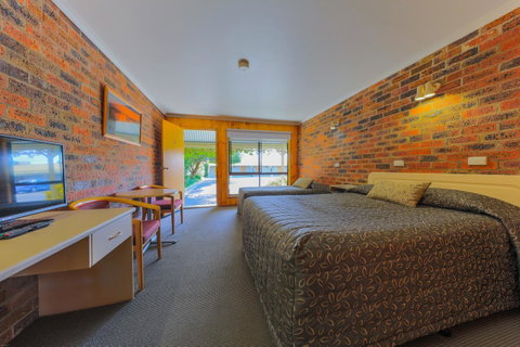 Country Roads Motor Inn Naracoorte - Kempsey Accommodation 10