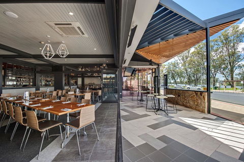 Berri Hotel - Kempsey Accommodation 5