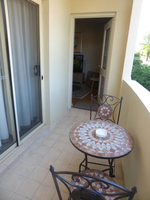 ADELAIDE CENTRAL APARTMENT - 3BR, 2BATH & CARPARK - Kempsey Accommodation 20