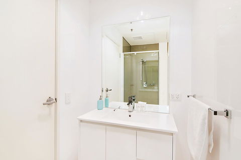 Stylish And Comfortable, Views Over Gouger St! - Kempsey Accommodation 15