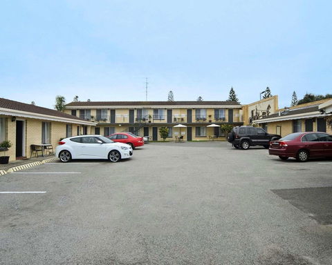Comfort Inn Victor Harbor - Kempsey Accommodation 11