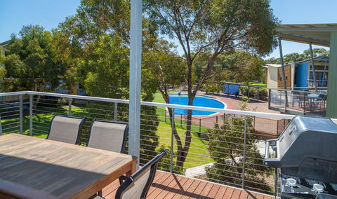 South Shores Villa 52 - Kempsey Accommodation 0