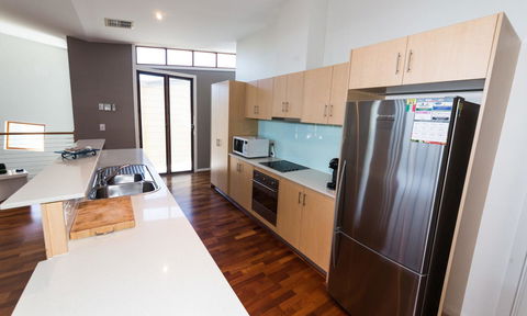 South Shores Villa 52 - Kempsey Accommodation 2