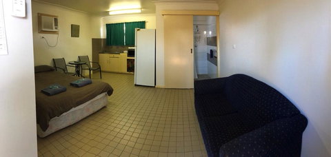 A1Cabins - Kempsey Accommodation 3
