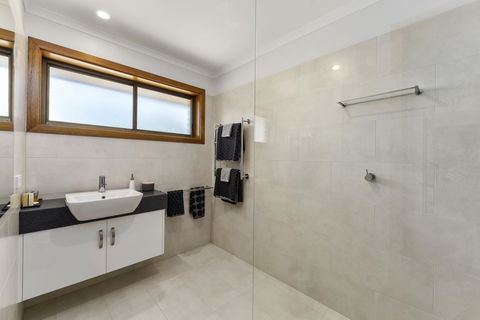 City Four Apartment - Kempsey Accommodation 4