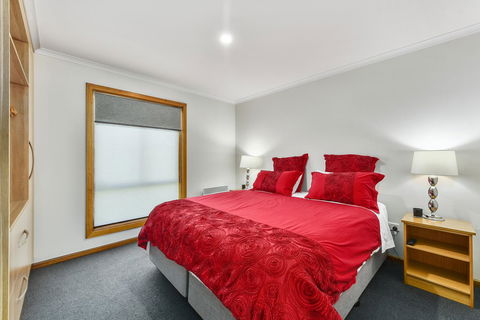 City Four Apartment - Kempsey Accommodation 3