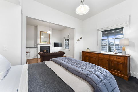 Railway Cottage In Beachport - Kempsey Accommodation 2