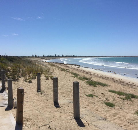 Railway Cottage In Beachport - Kempsey Accommodation 10