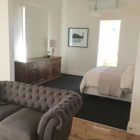 Railway Cottage In Beachport - Kempsey Accommodation 19