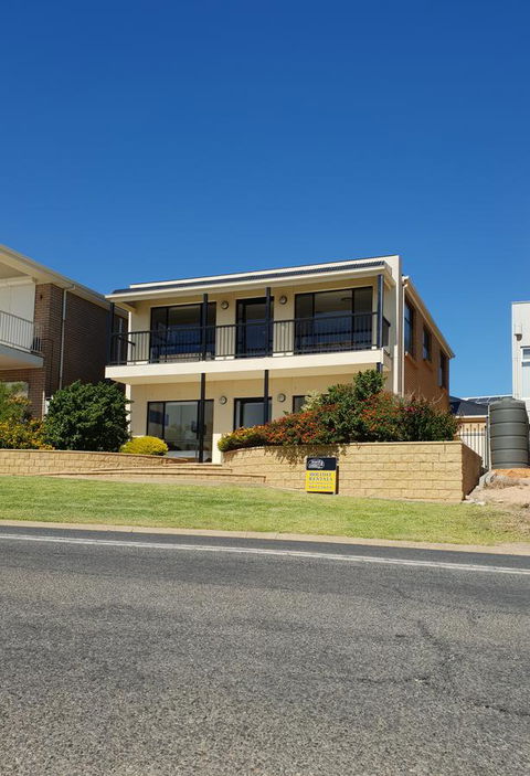 South Shores - Kempsey Accommodation 1