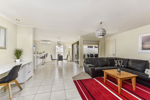 City Fringe Apartment - Kempsey Accommodation 0