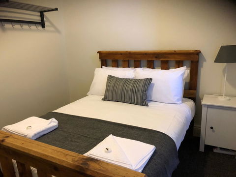 Cornwall Hotel - Kempsey Accommodation 8