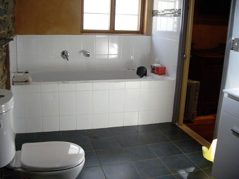 1860 Wine Country Cottages - Kempsey Accommodation 18