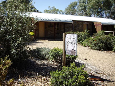 1860 Wine Country Cottages - Kempsey Accommodation 22