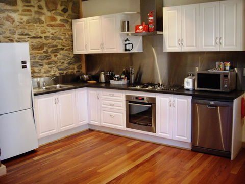 1860 Wine Country Cottages - Kempsey Accommodation 17