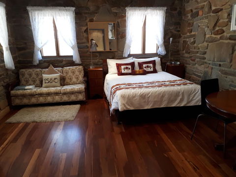 1860 Wine Country Cottages - Kempsey Accommodation 1
