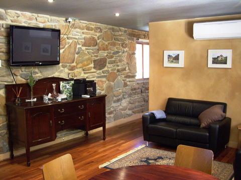 1860 Wine Country Cottages - Kempsey Accommodation 12