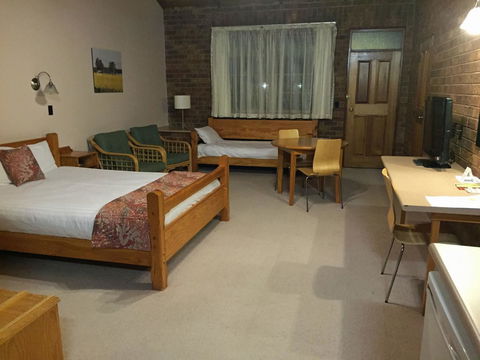 Coonawarra Place Motor Inn - Kempsey Accommodation 1
