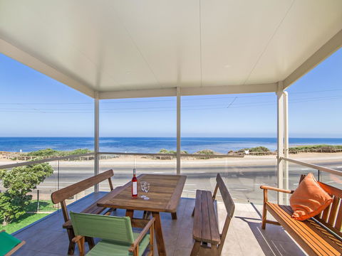 Pearl By The Sea - Kempsey Accommodation 0