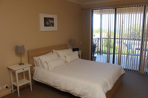 The Lighthouse - Beachfront Accommodation - Kempsey Accommodation 1