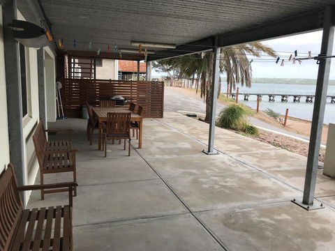 Beachside & Jetty View Apartment 6 - Captain\'s Apt - Kempsey Accommodation 37