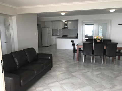 Beachside & Jetty View Apartment 6 - Captain\'s Apt - Kempsey Accommodation 32