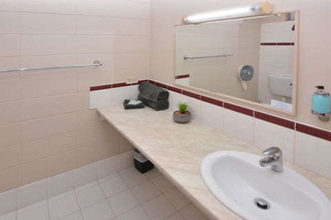 Motel Poinsettia - Kempsey Accommodation 11