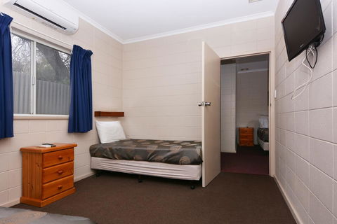 Motel Poinsettia - Kempsey Accommodation 17
